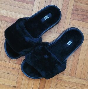 iQUSHION Shearling Slides